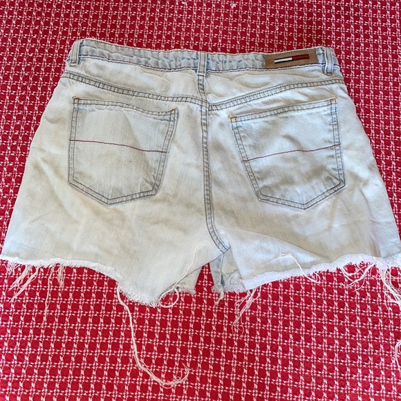 Tommy Hilfiger Jean shorts - Picture 4 of 6